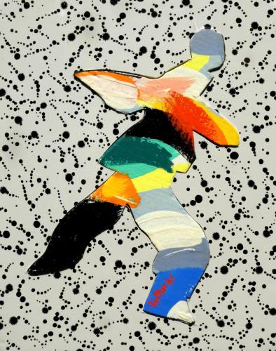 Découpe de bonhomme peint de couleurs vives